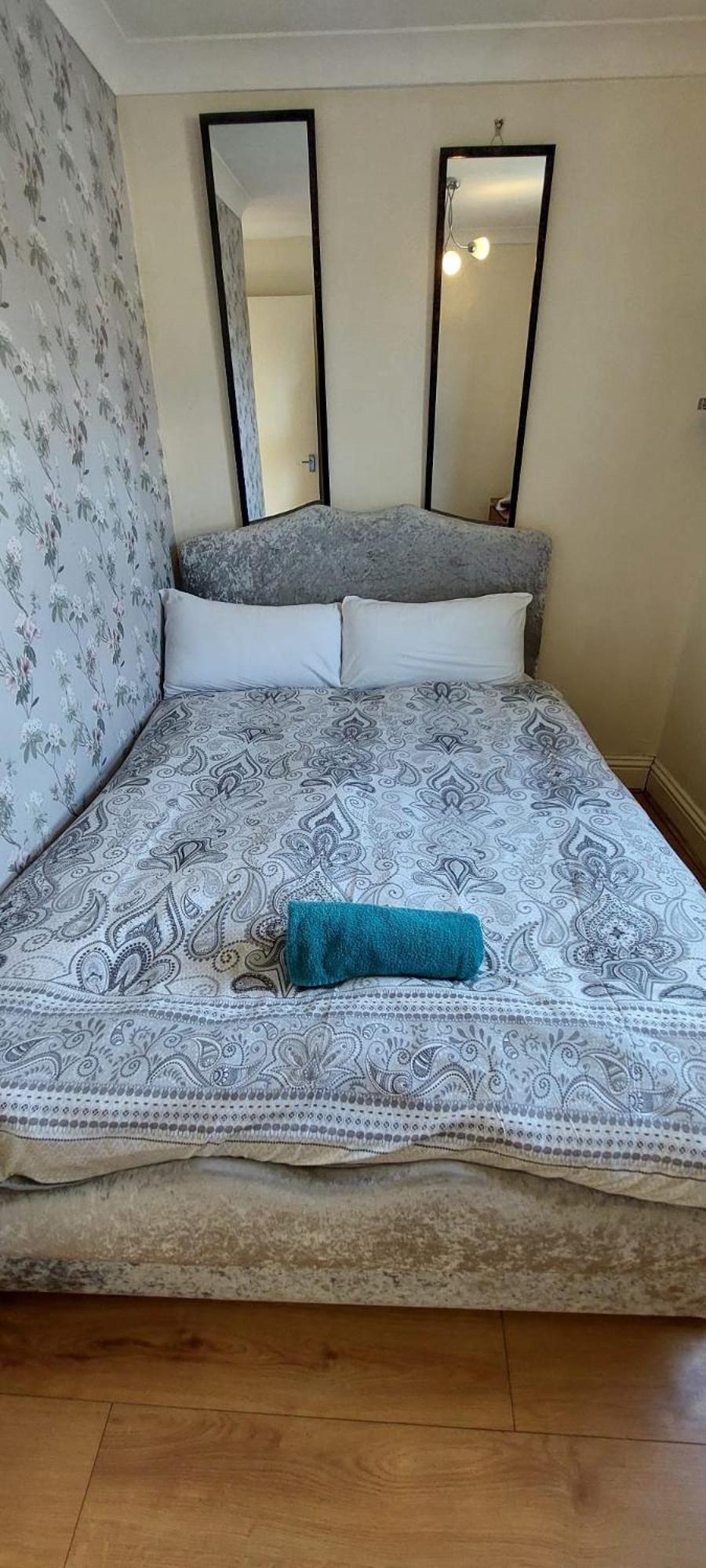 Two Bedroom Flat St Andrews Road London Eksteriør billede